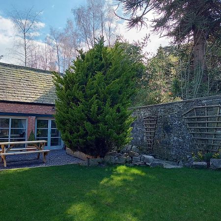 The West Wing At Eriviat Hall Hot Tub Henllan  Dış mekan fotoğraf