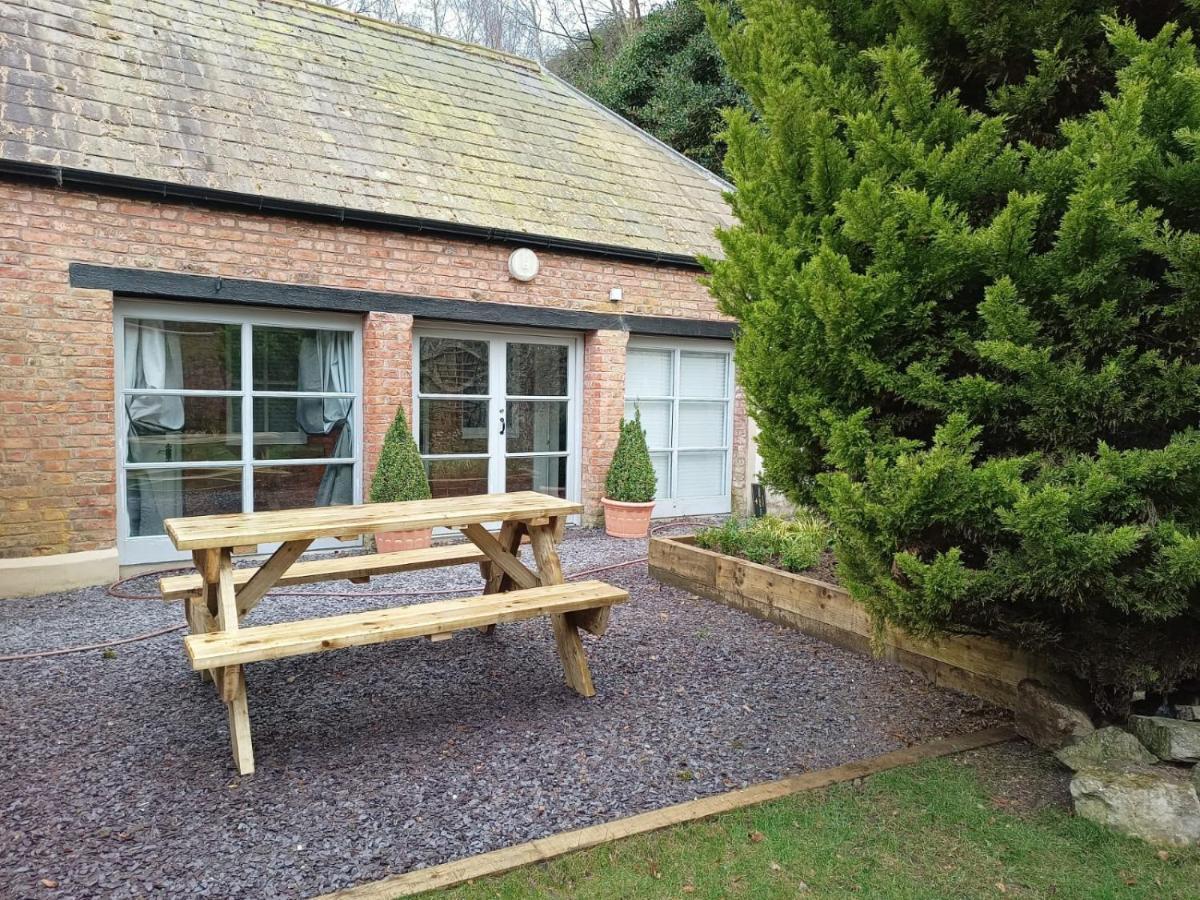 The West Wing At Eriviat Hall Hot Tub Henllan  Dış mekan fotoğraf